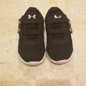 NWOT Under armour toddler sneakers